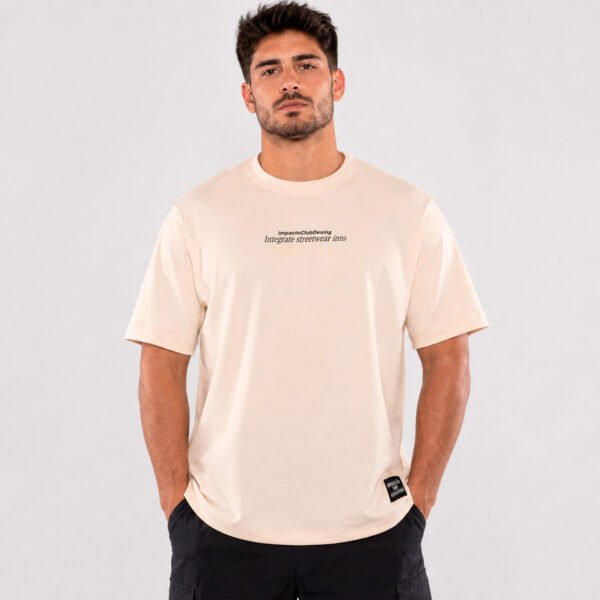 camiseta-beige-hombre-outside-comfort-frontal Camiseta Beige para Hombre Outside Comfort en Tela Qatar – Impacto Urban