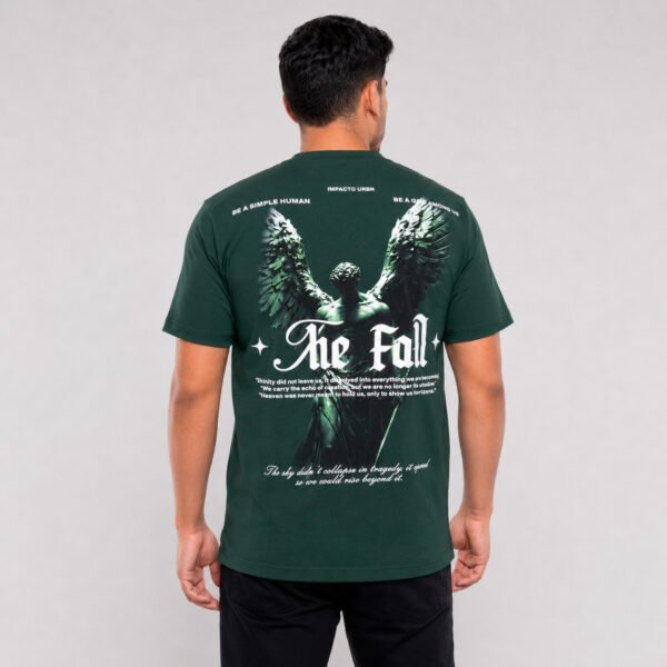 camiseta-the-fall-hombre-verde-botella-espalda Camiseta estampada para hombre The Fall en vista posterior
