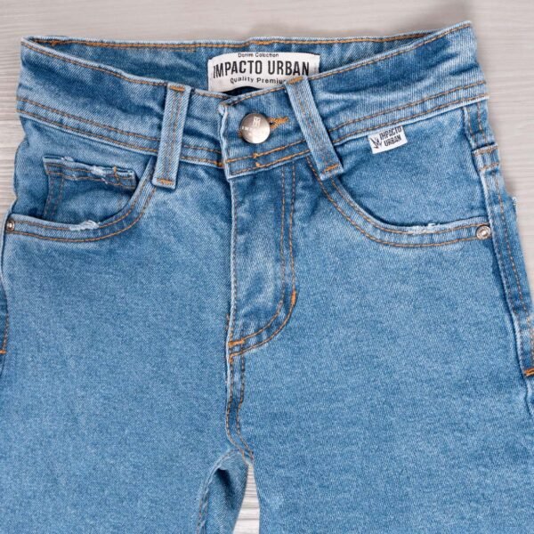 jeans-clasico-azul-claro-nino-kids-2 detalle jean azul claro clásico para niño. Impacto urban