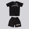 conjunto-jordan-camiseta-pantaloneta-negro-nino-kids Conjunto para niño en tela Qatar color negro con camiseta y pantaloneta