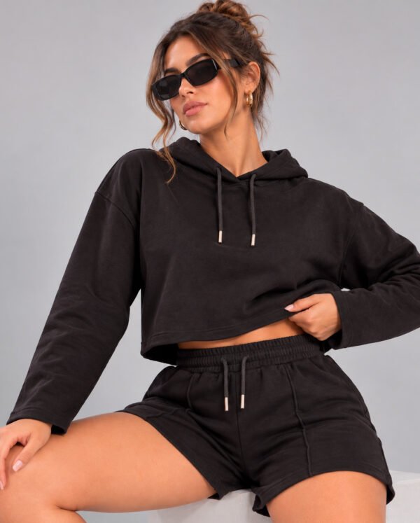 conjunto-mujer-burda-stretch-negro Conjunto básico para mujer color negro con buzo y short