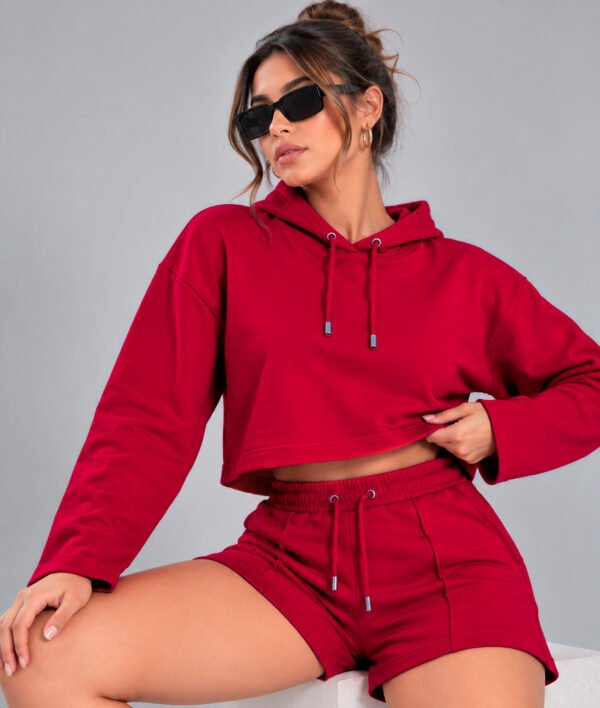 conjunto-mujer-burda-stretch-rojo Conjunto urbano para mujer color rojo con capucha y short